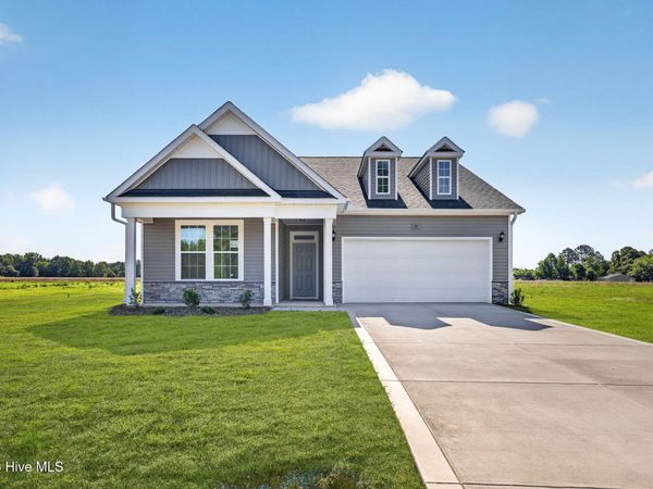 82 Maverick Lane, Dunn, NC 28334