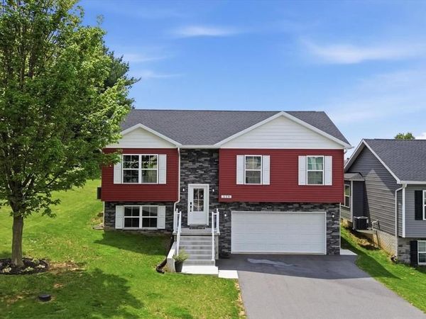 338 GRANDVIEW AVENUE AVENUE W, WAYNESBORO, PA 17268