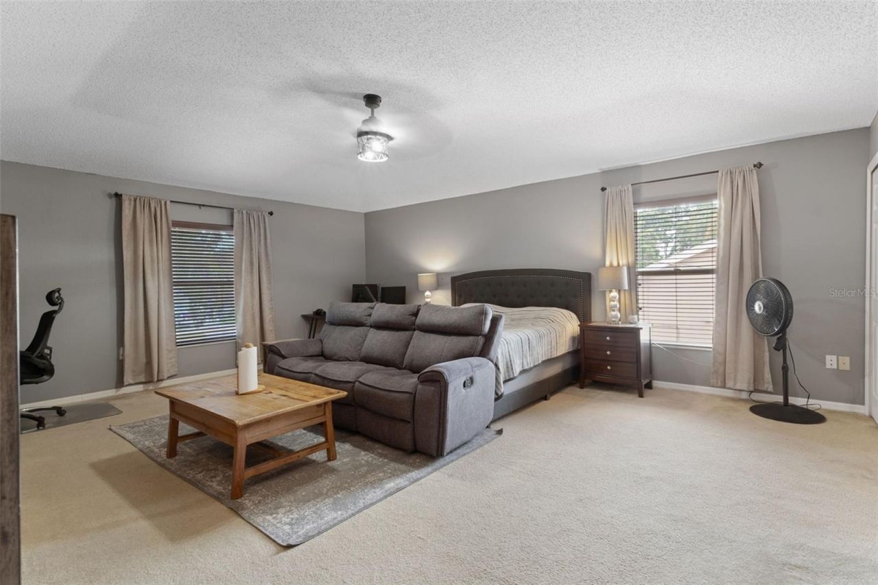 2451 Deltona Boulevard , Spring Hill, FL 34606 Photo