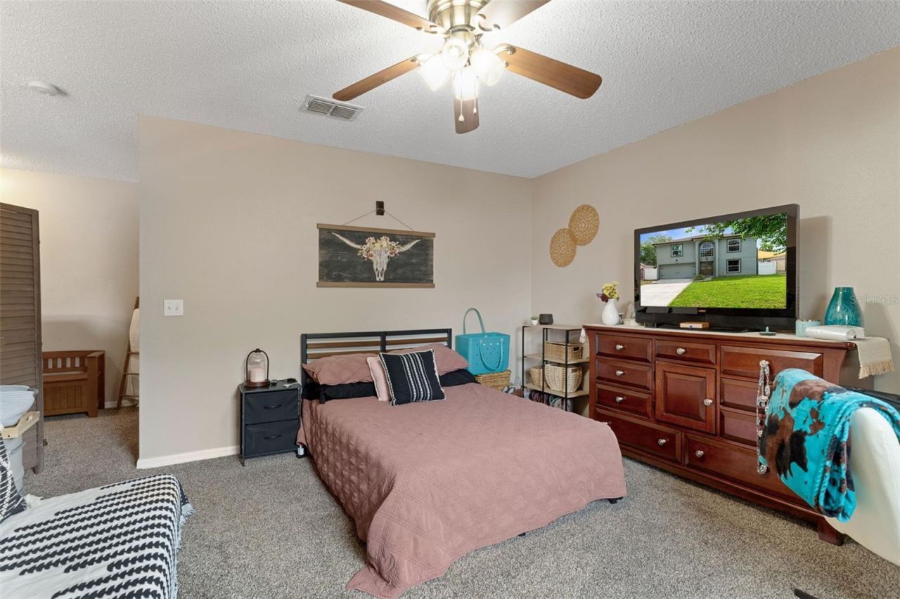 2451 Deltona Boulevard , Spring Hill, FL 34606 Photo