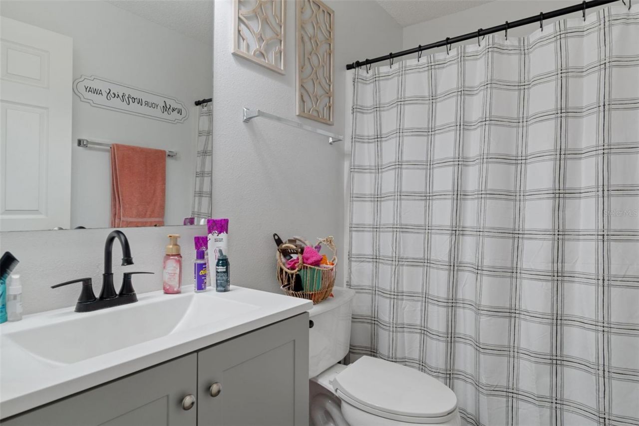 2451 Deltona Boulevard , Spring Hill, FL 34606 Photo