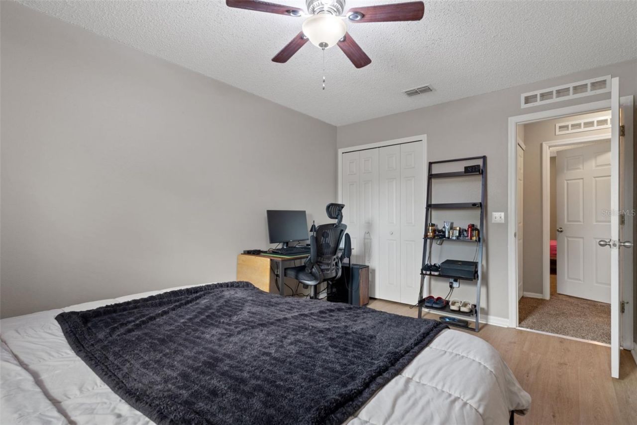 2451 Deltona Boulevard , Spring Hill, FL 34606 Photo