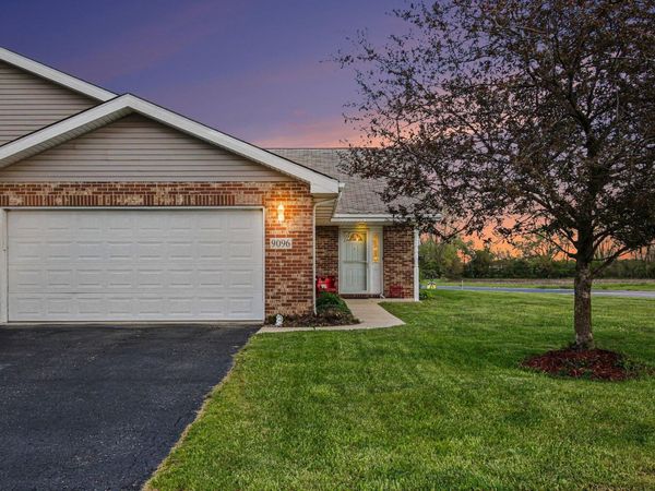 9096 Carolina Court , Merrillville, IN 46410