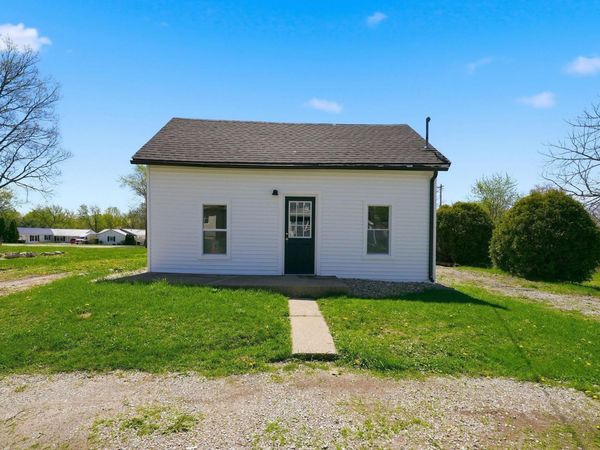 216 E Gertrude Street, Kendallville, IN 46755