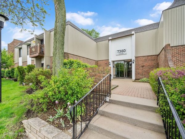 7360 Fairview Avenue , Unit 103, Downers Grove, IL 60516