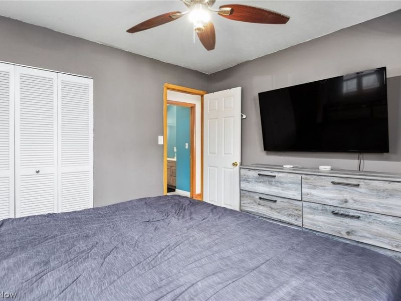 6115 Morrow Drive, Brook Park, OH 44142 Photo 11