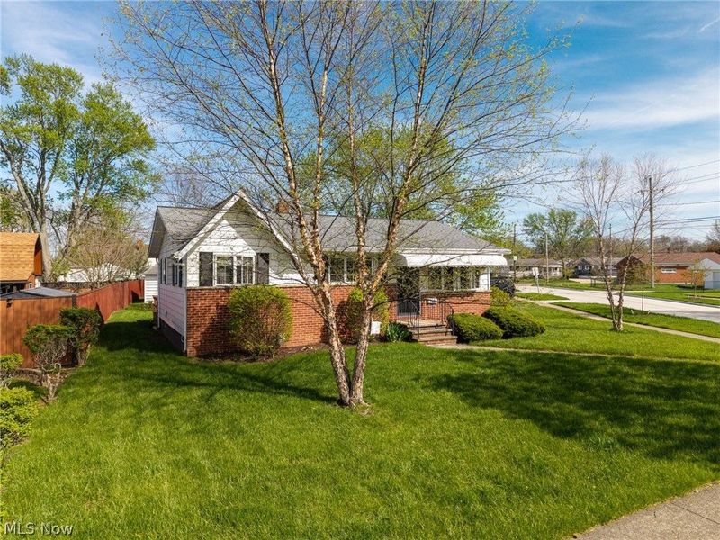 6115 Morrow Drive, Brook Park, OH 44142 Photo 2
