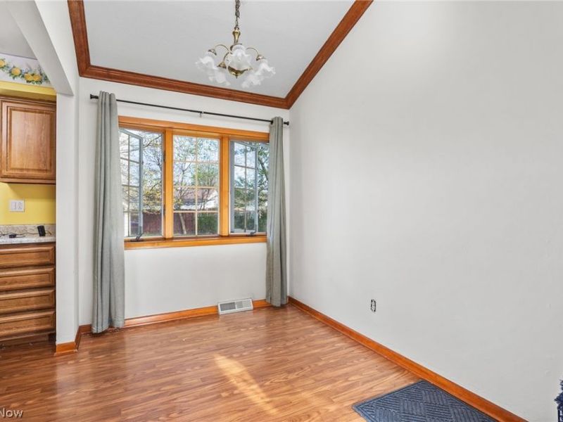6115 Morrow Drive, Brook Park, OH 44142 Photo 7