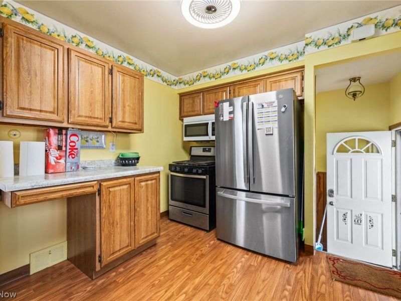 6115 Morrow Drive, Brook Park, OH 44142 Photo 9