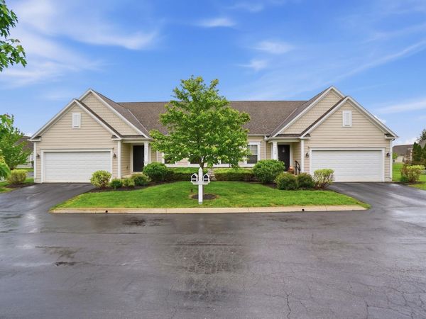 4332 Ahwick Green , Unit 42, Hilliard, OH 43026