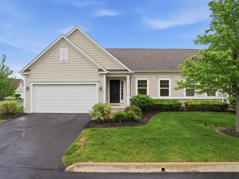 4332 Ahwick Green, Unit 42, Hilliard, OH 43026 Photo 2
