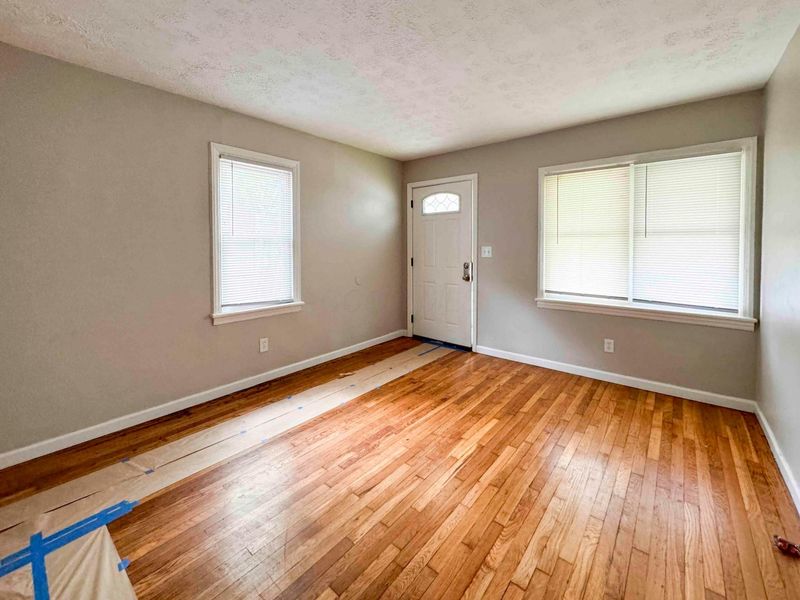 1433 E 19th Avenue, Columbus, OH 43211 Photo 2