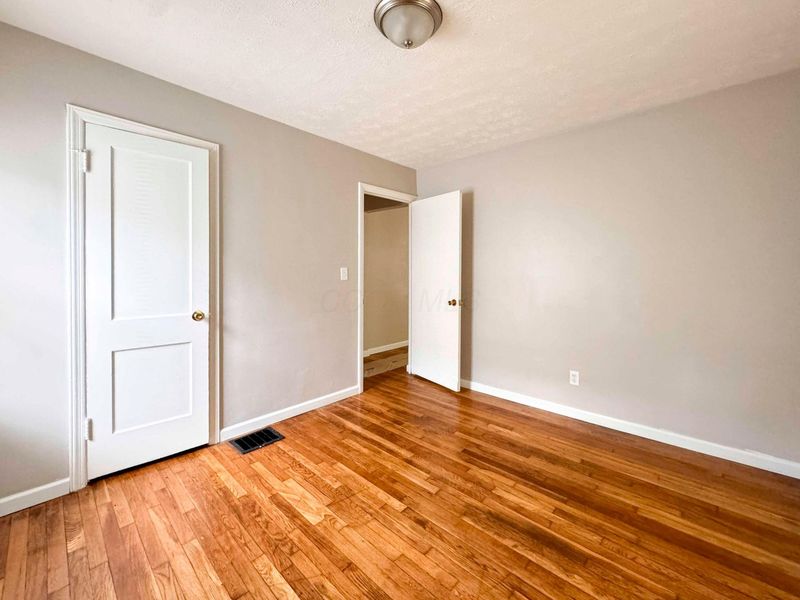 1433 E 19th Avenue, Columbus, OH 43211 Photo 4