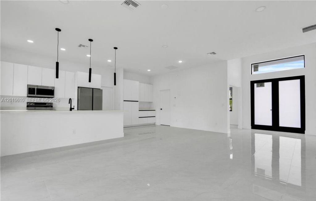 346 Ranchito Ave, Lehigh Acres, FL 33974 Photo