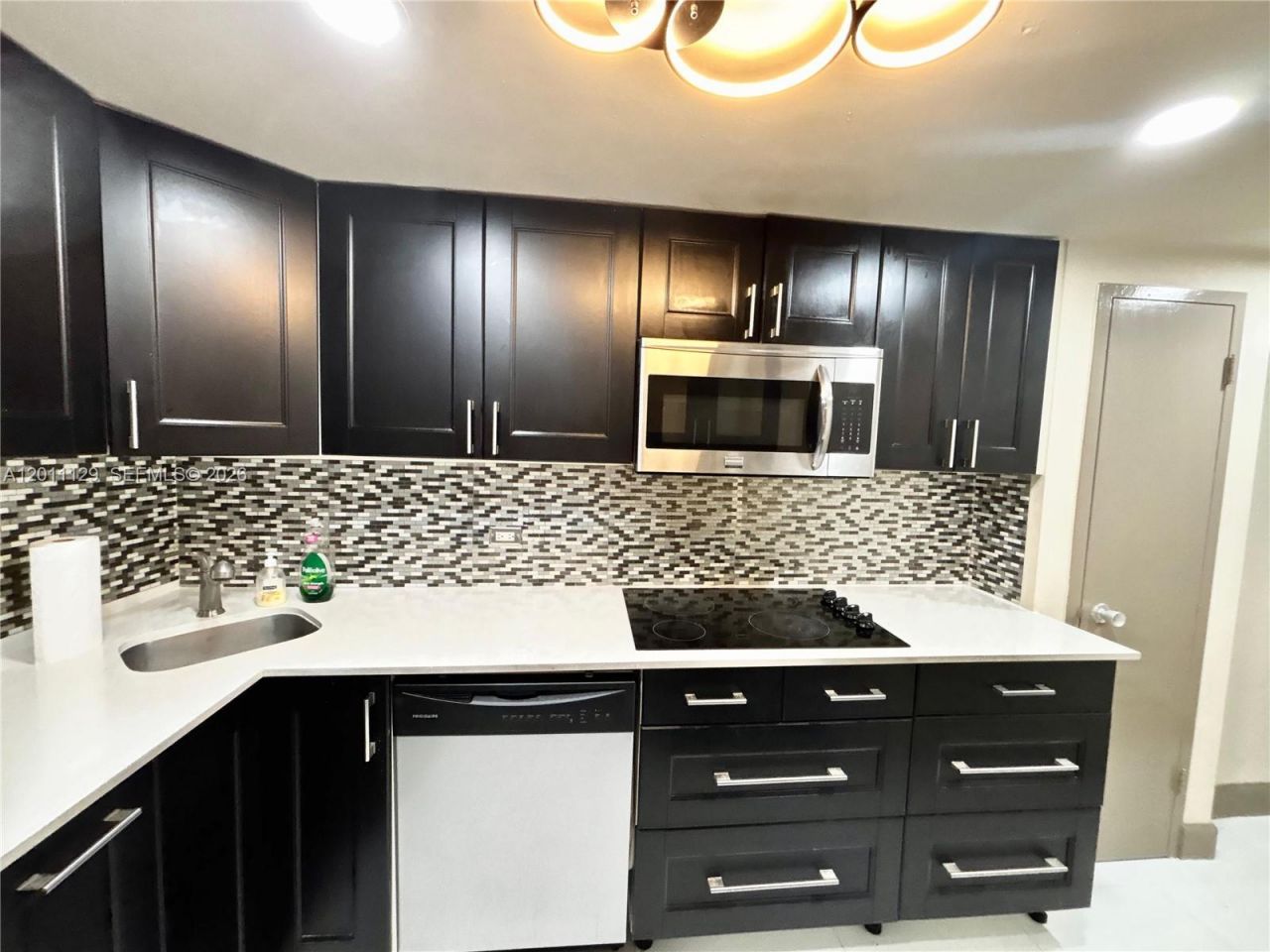999 Brickell Bay Dr, Unit 1506, Miami, FL 33131 Photo