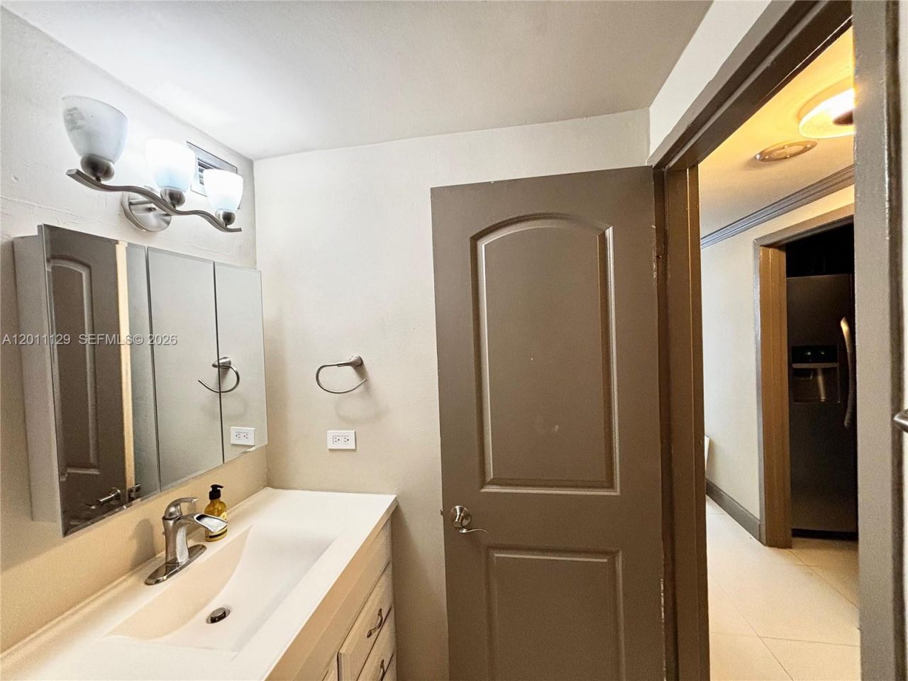999 Brickell Bay Dr, Unit 1506, Miami, FL 33131 Photo