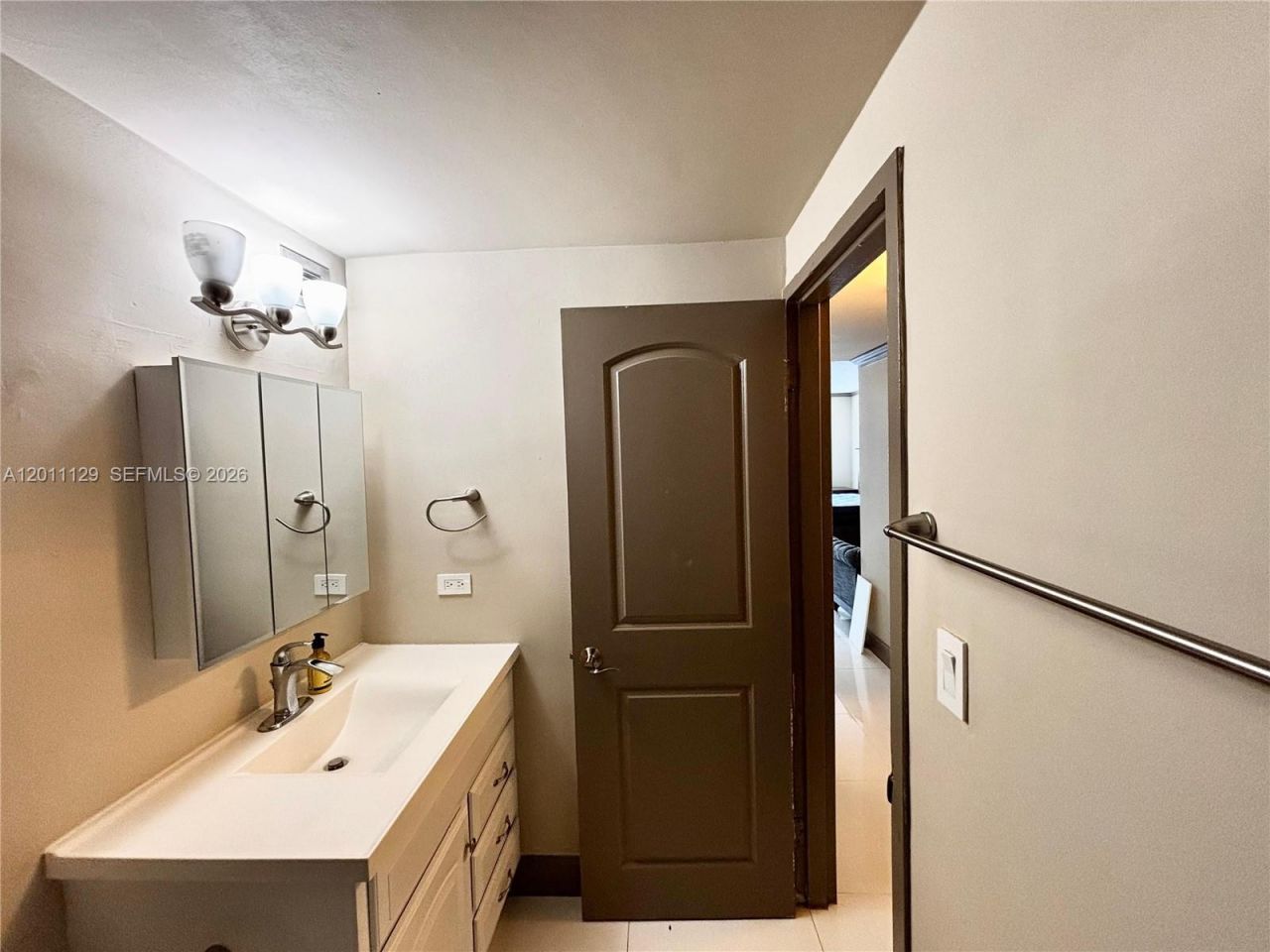999 Brickell Bay Dr, Unit 1506, Miami, FL 33131 Photo