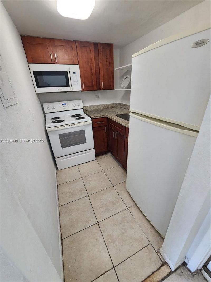 241 SE 9th Ave , Unit 103, Pompano Beach, FL 33060 Photo