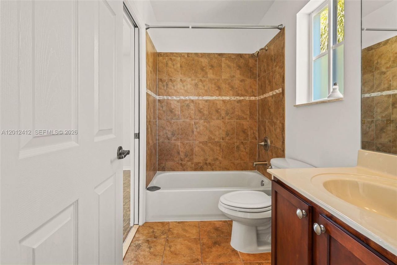 8931 SW 18th St , Unit 401, Miramar, FL 33025 Photo