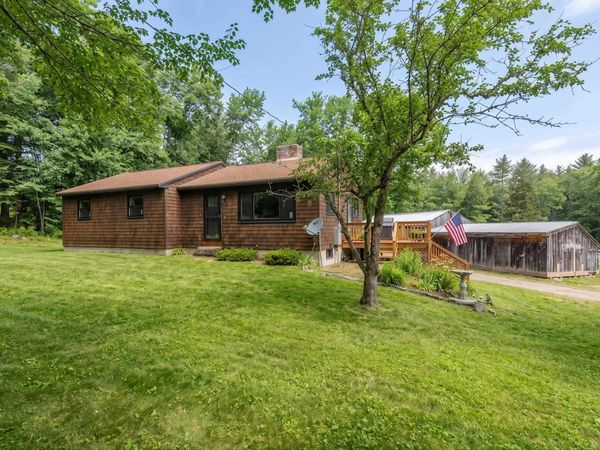 2 Mccrillis Road, Nottingham, NH 03290