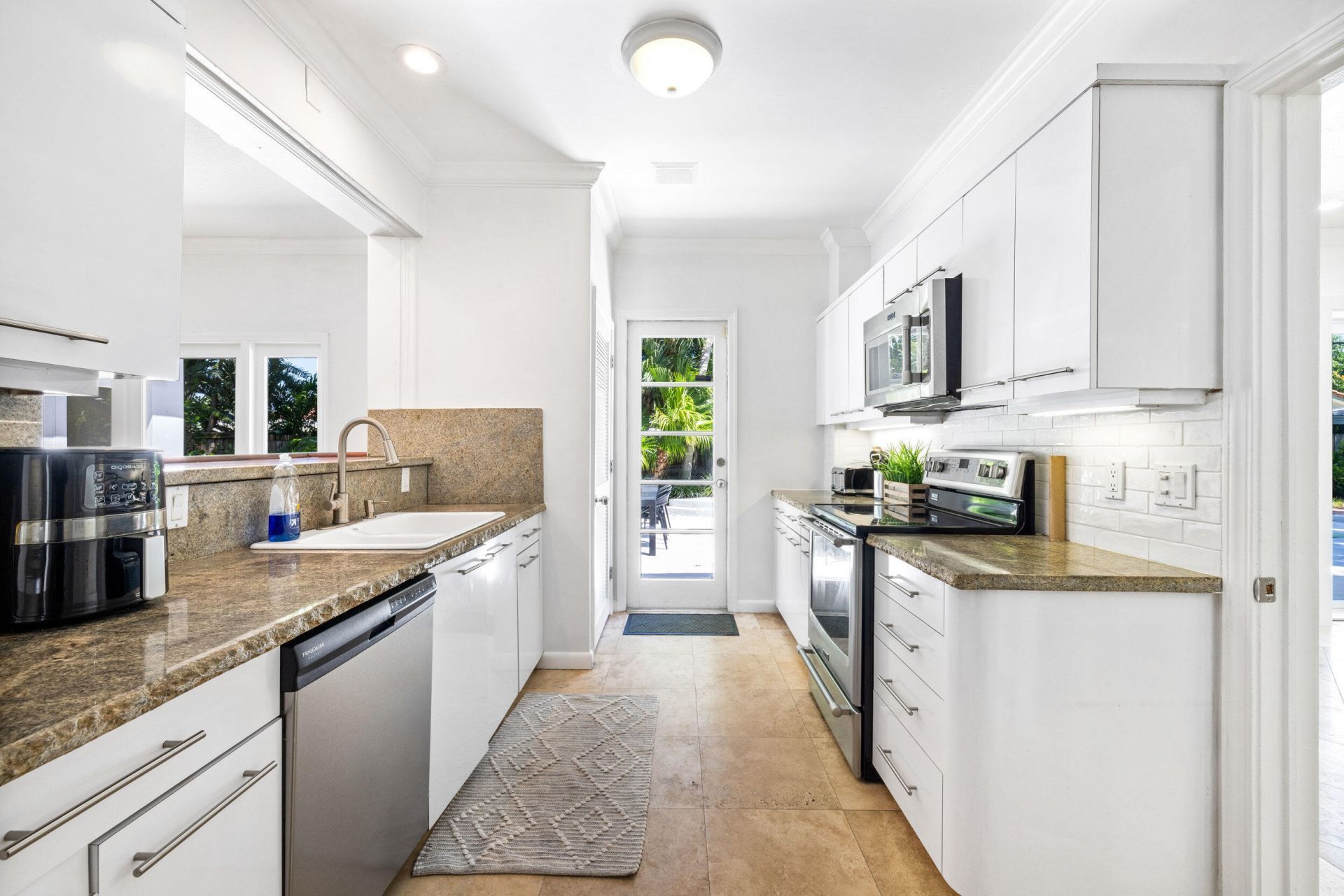 247 Plymouth Road, West Palm Beach, FL 33405 Photo