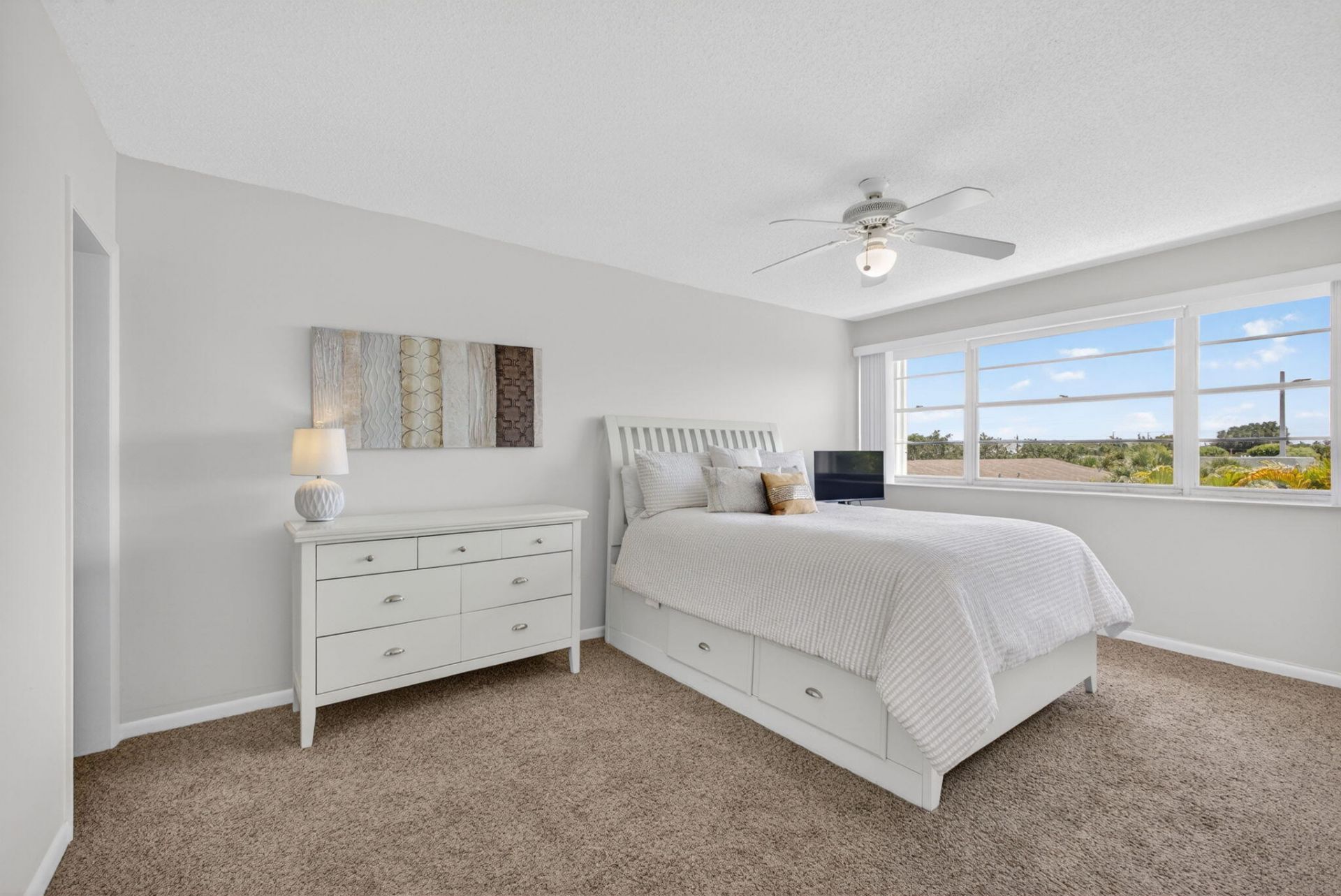 505 Spencer Drive, Unit 211, West Palm Beach, FL 33409 Photo
