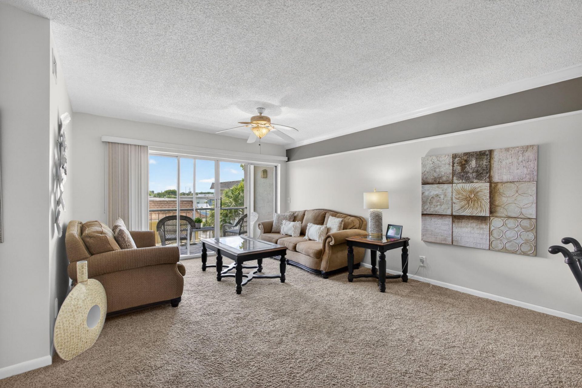 505 Spencer Drive, Unit 211, West Palm Beach, FL 33409 Photo
