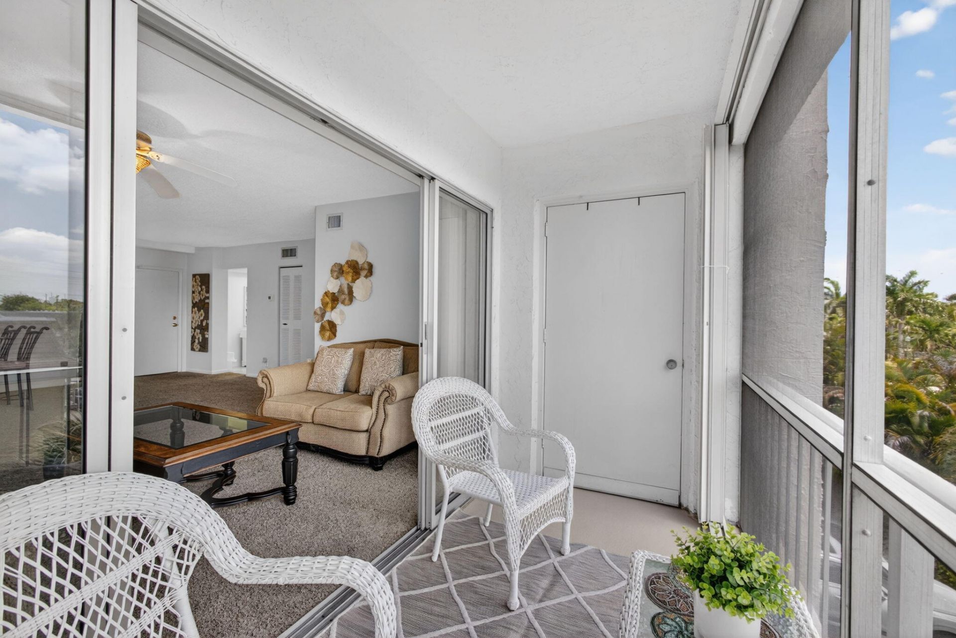 505 Spencer Drive, Unit 211, West Palm Beach, FL 33409 Photo