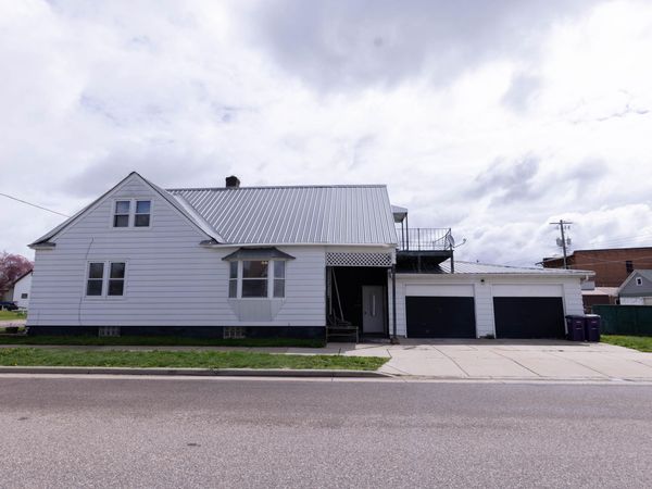 23743 Adams St, Independence, WI 54747