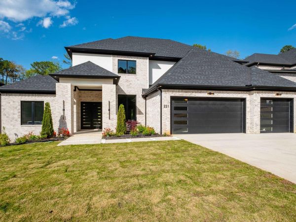 221 Abington Circle, Little Rock, AR 72223