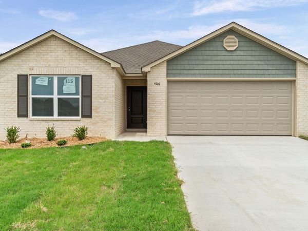 4101 Red Maple Lane, Alexander, AR 72002