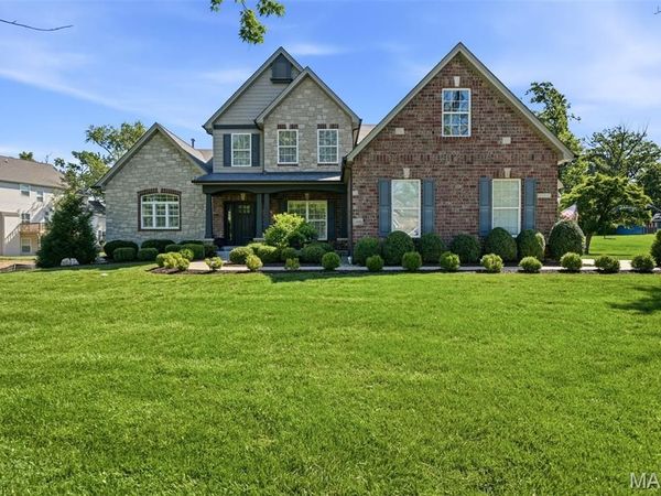 1456 Fawnvalley Court, Des Peres, MO 63131