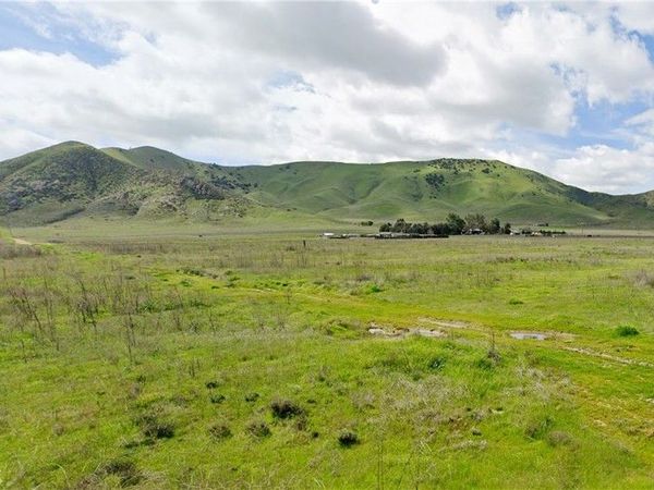 11900 Crest Park Trail, Santa Margarita, CA 93453