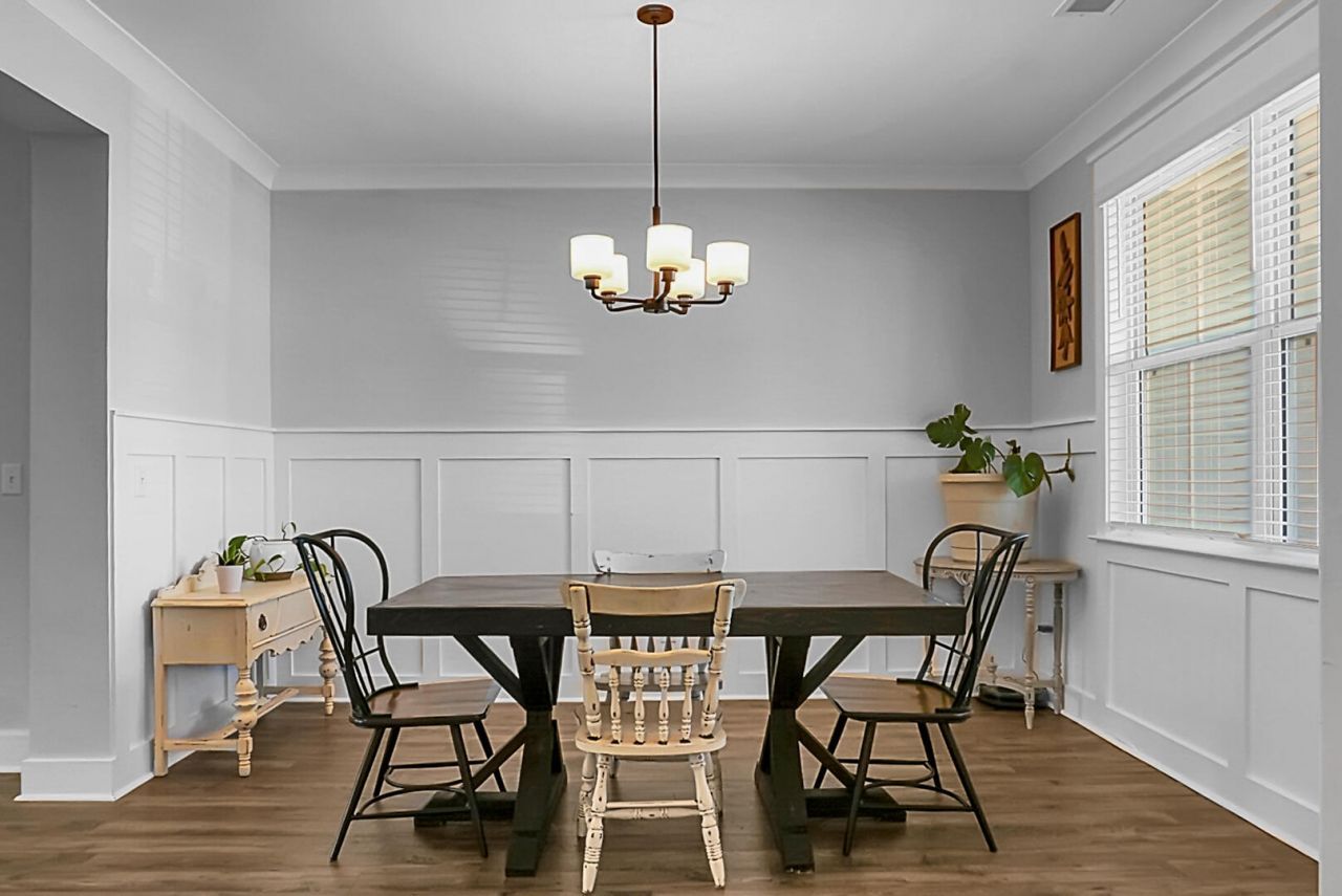 658 Black Pine Photo 13
