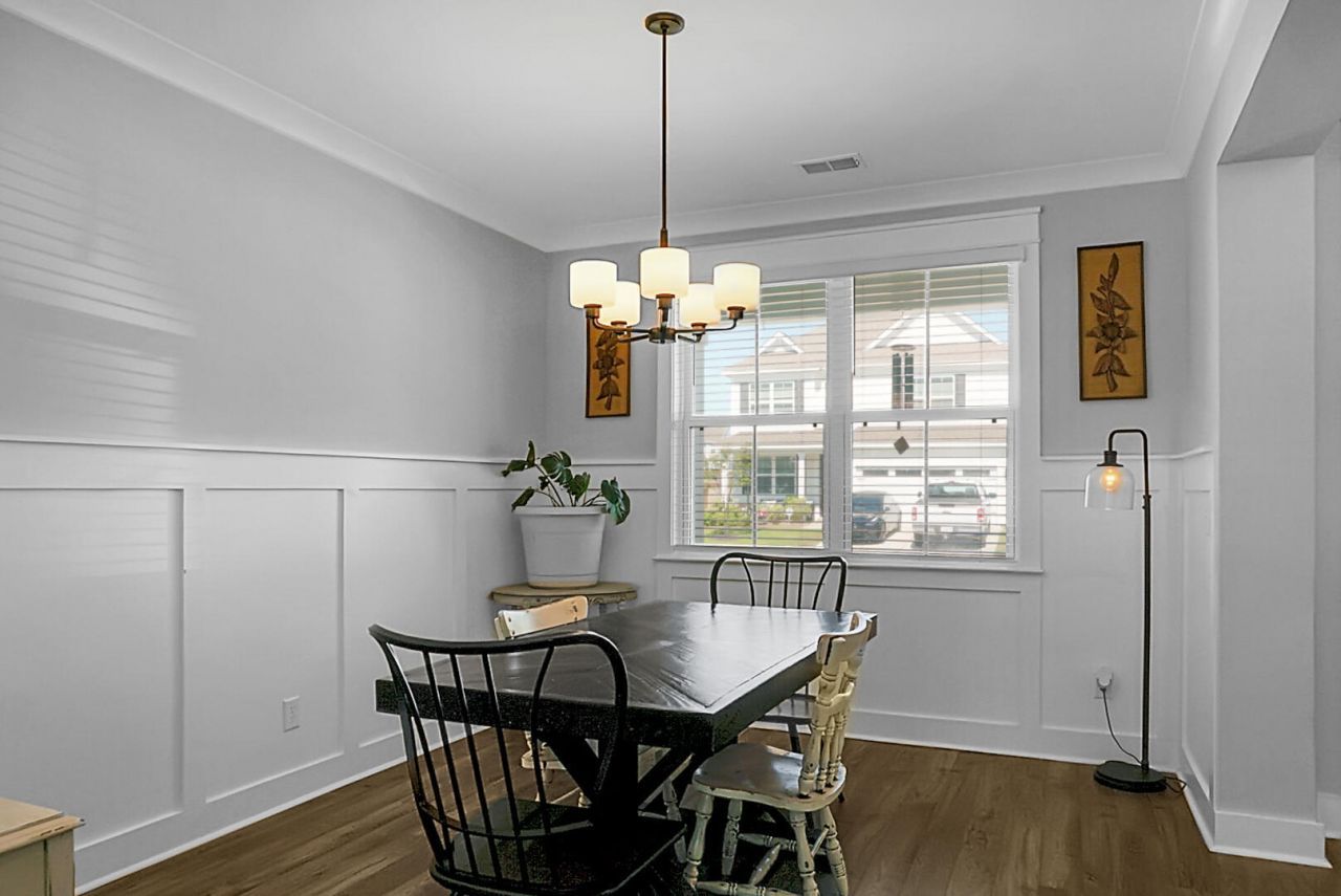 658 Black Pine Photo 15