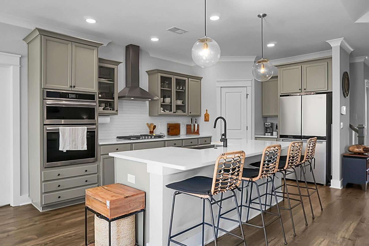 658 Black Pine Photo 16