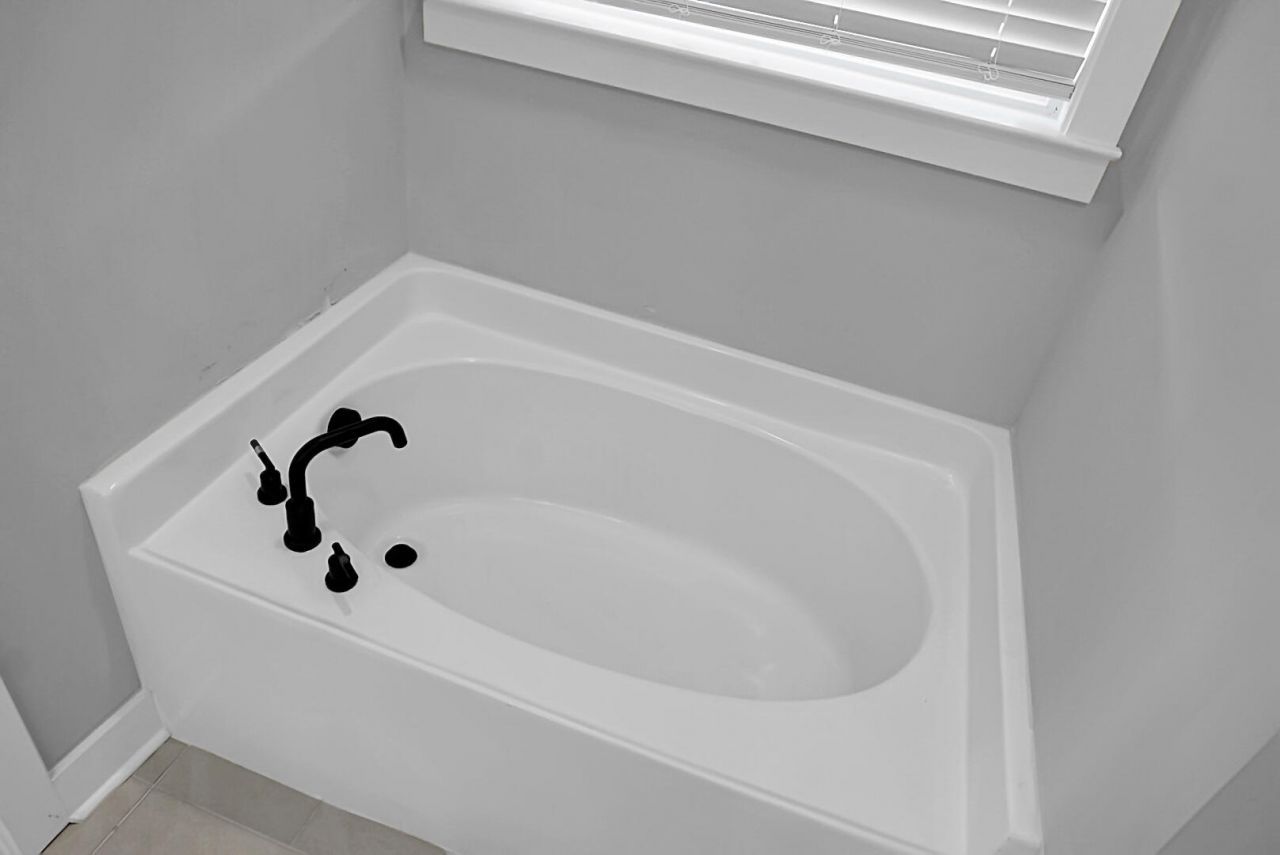 658 Black Pine Photo 36