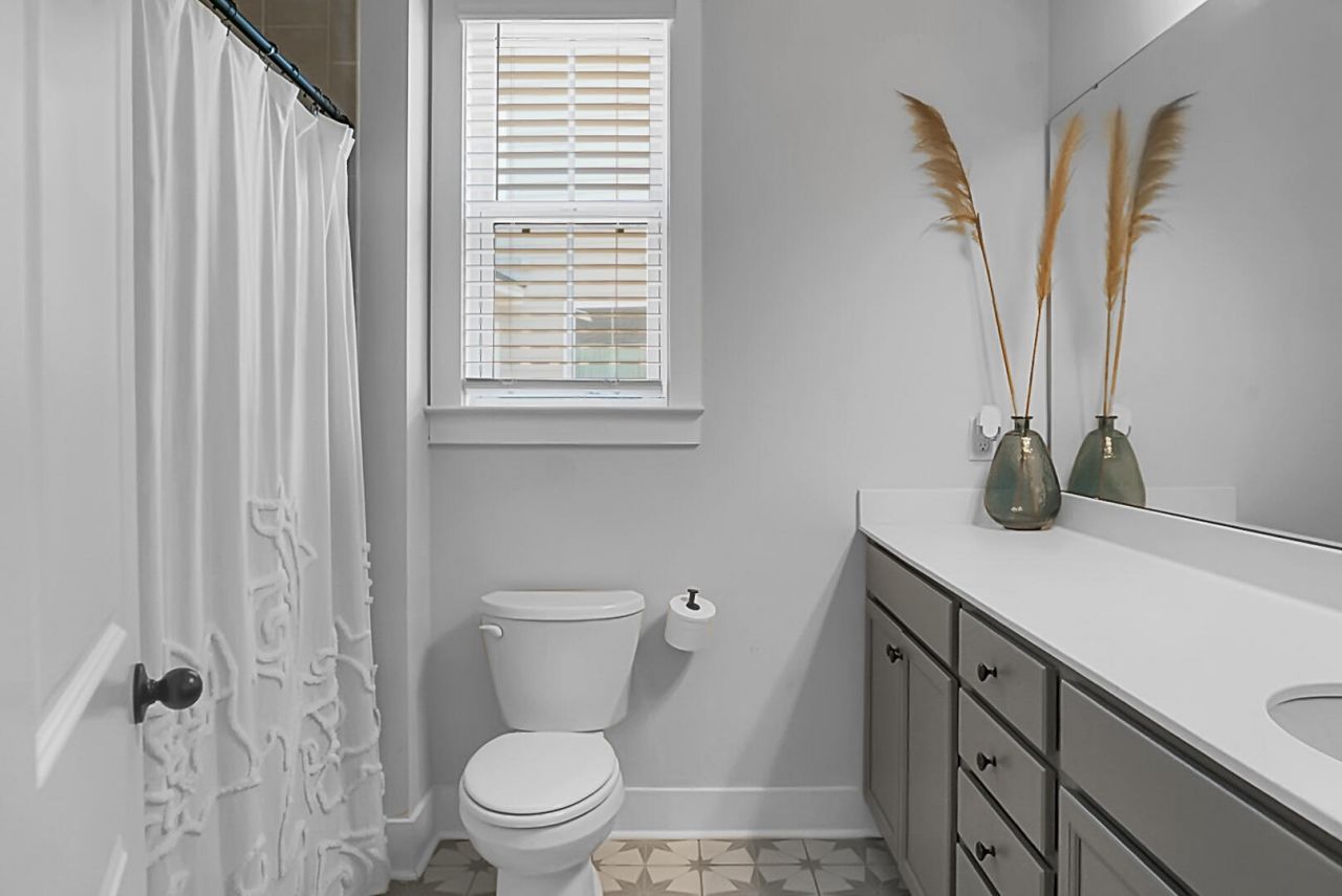 658 Black Pine Photo 43