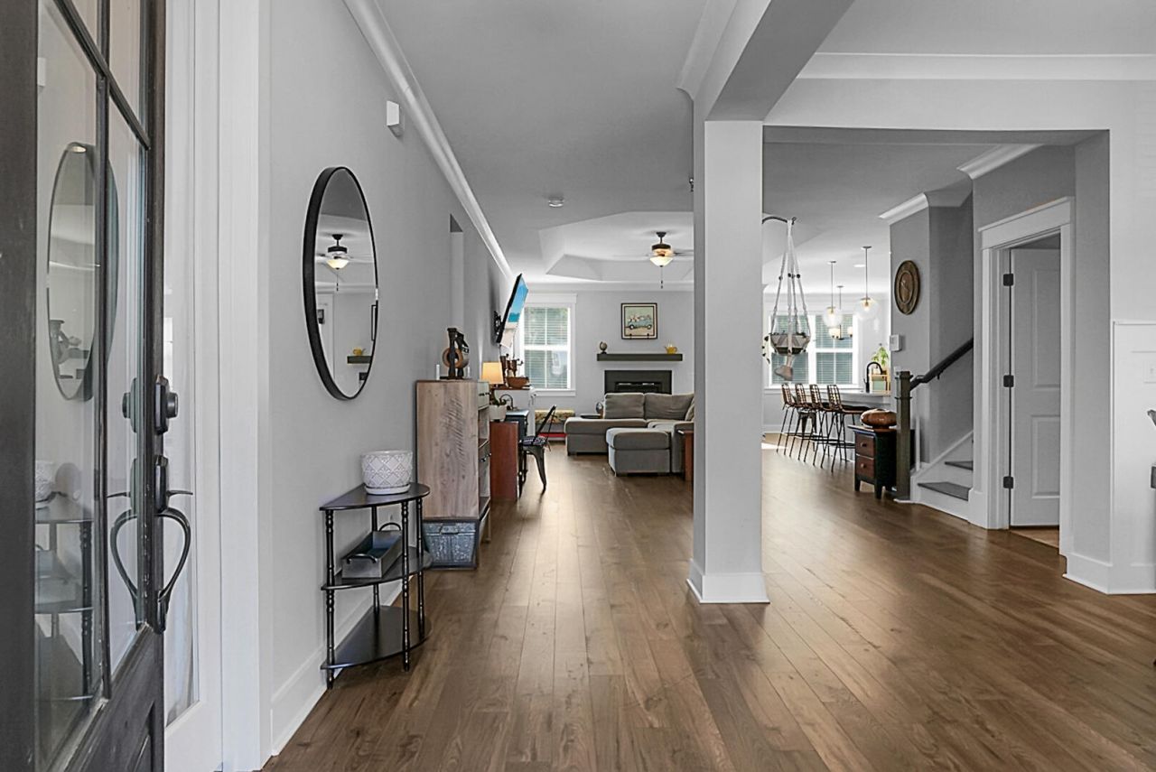 658 Black Pine Photo 7