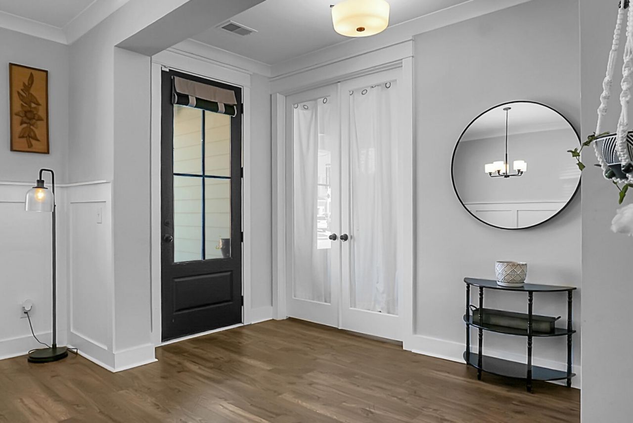 658 Black Pine Photo 8