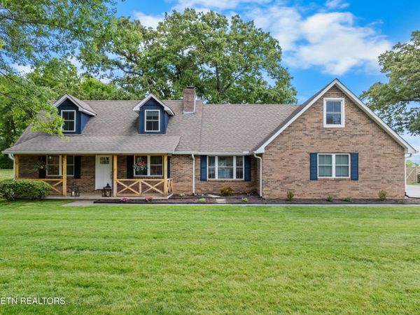 2307 Chesterfield Drive, Maryville, TN 37803