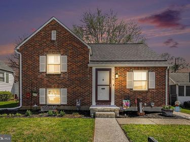 775 CARL STREET, YORK, PA 17404