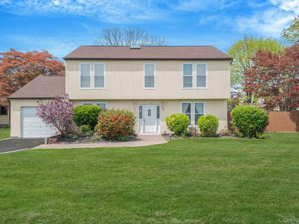 75 2nd Place , Central Islip, NY 11722