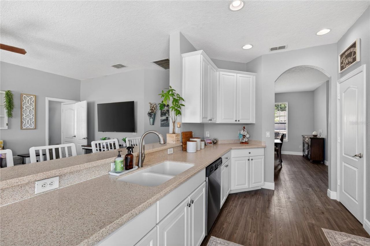 23626 Valderama Lane, Sorrento, FL 32776 Photo