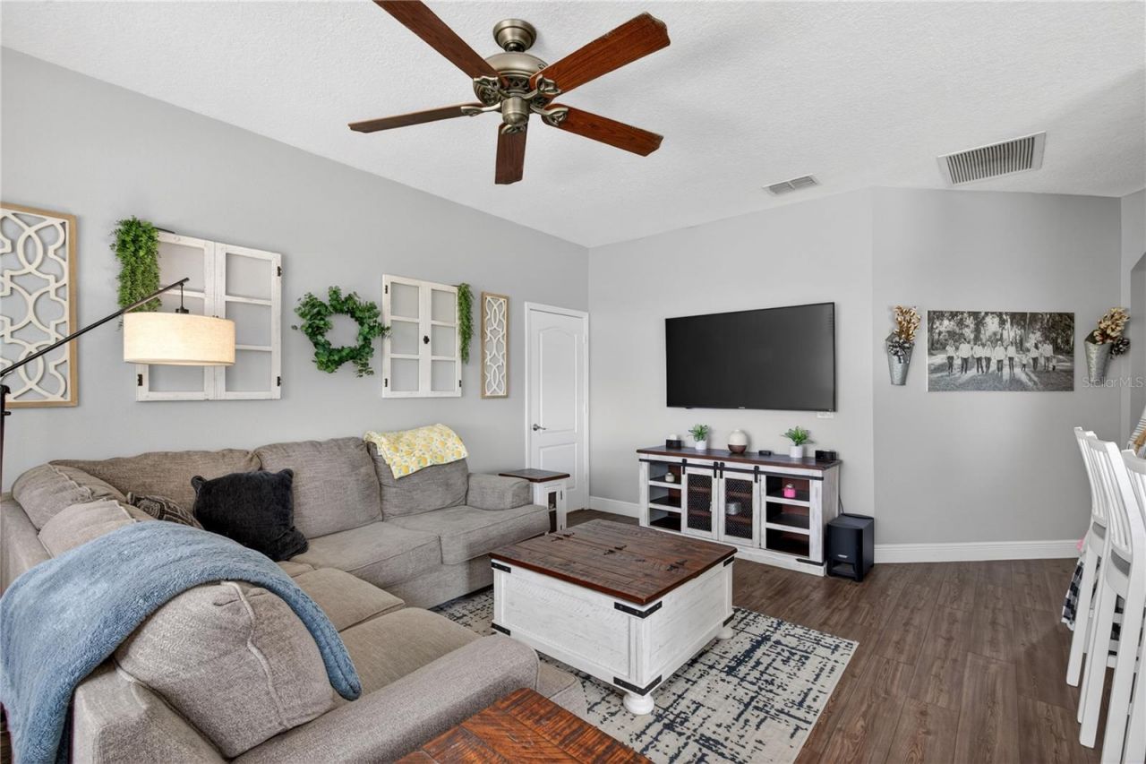 23626 Valderama Lane, Sorrento, FL 32776 Photo