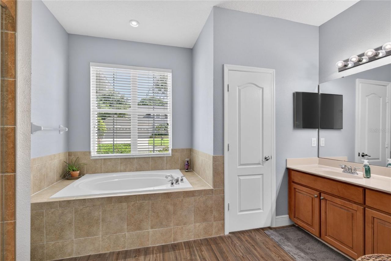 23626 Valderama Lane, Sorrento, FL 32776 Photo