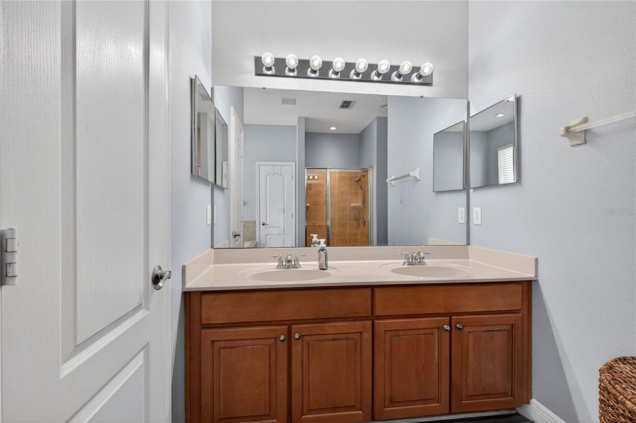 23626 Valderama Lane, Sorrento, FL 32776 Photo