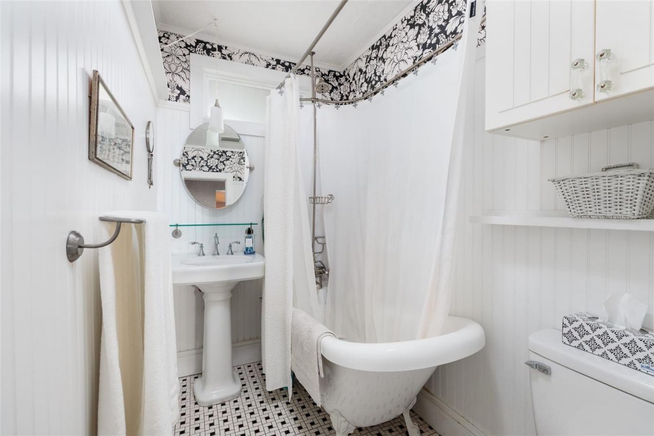 2557 16th Avenue N, Saint Petersburg, FL 33713 Photo