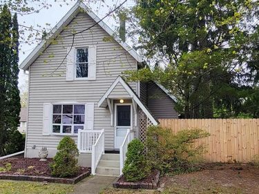 1256 Pine Street, Lapeer, MI 48446