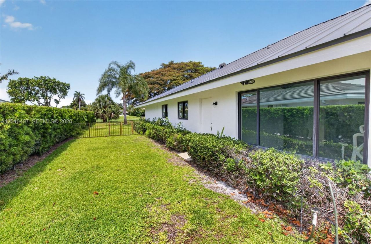 712 Pine Lake Dr, Delray Beach, FL 33445 Photo